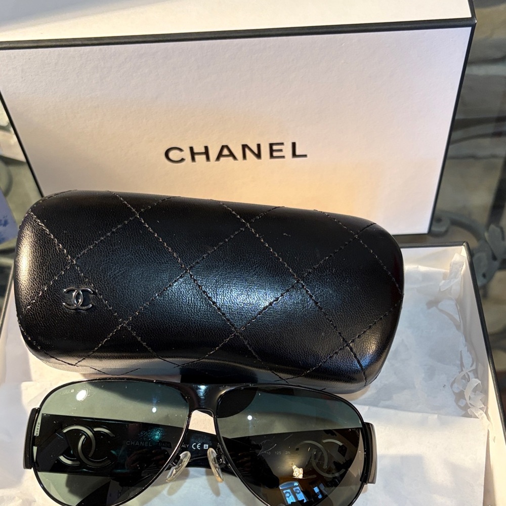 CHANEL Black and Silver Sunglasses - Picture 6 of 8